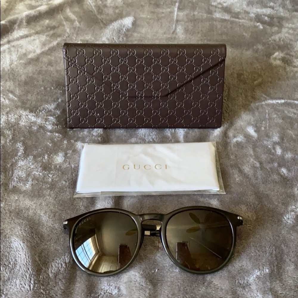 Gucci • Unisex Round Sunglasses